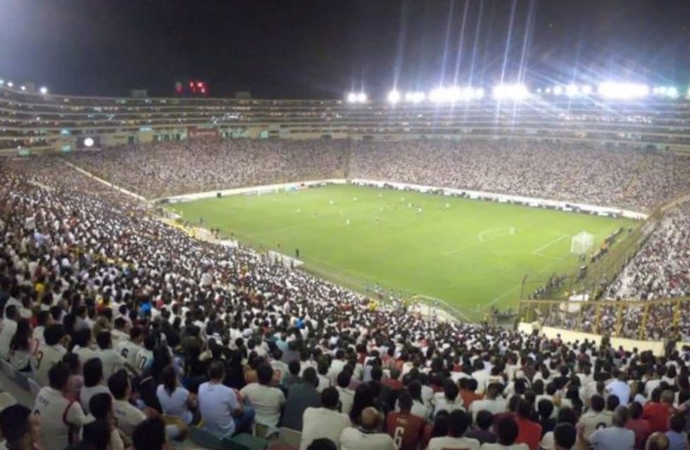Dos muertos en Lima durante un enfrentamiento de barrabravas, en la previa a la final de la Copa Libertadores