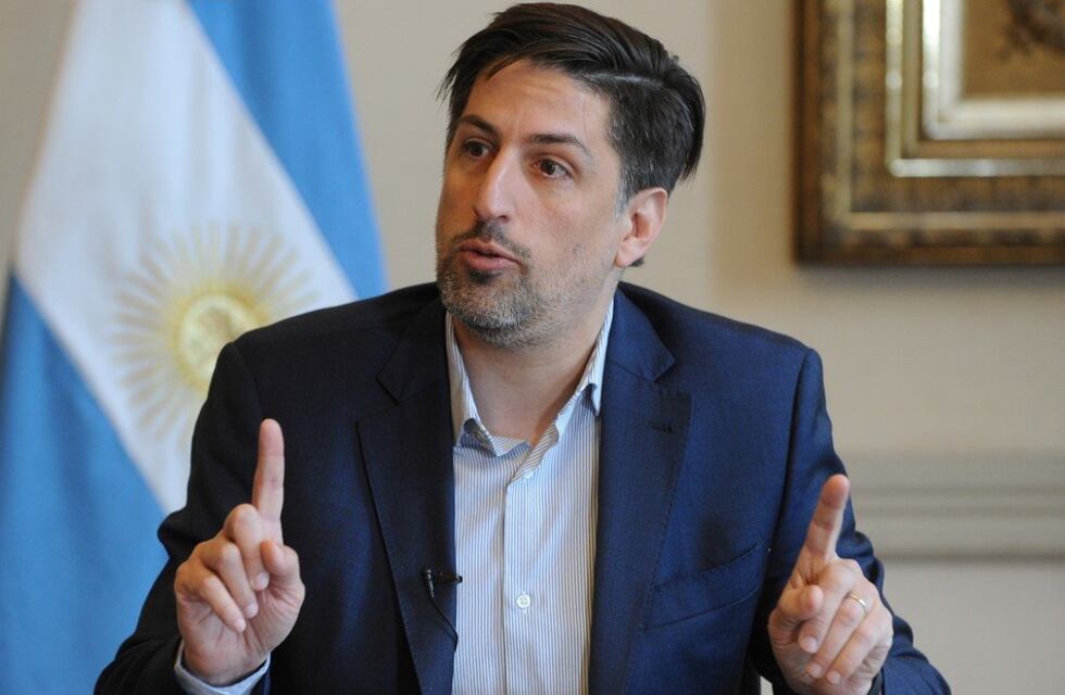 El ministro Trotta confirmó que las clases volverán el 1 de marzo con un sistema bimodal