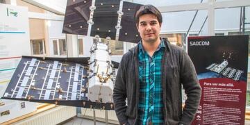 Gabriel Chaves participó en la creación del satelite\u002E