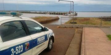 Siguen las tareas de búsqueda del joven desaparecido en el río Paraná\u002E (Foto: Misiones Online)
