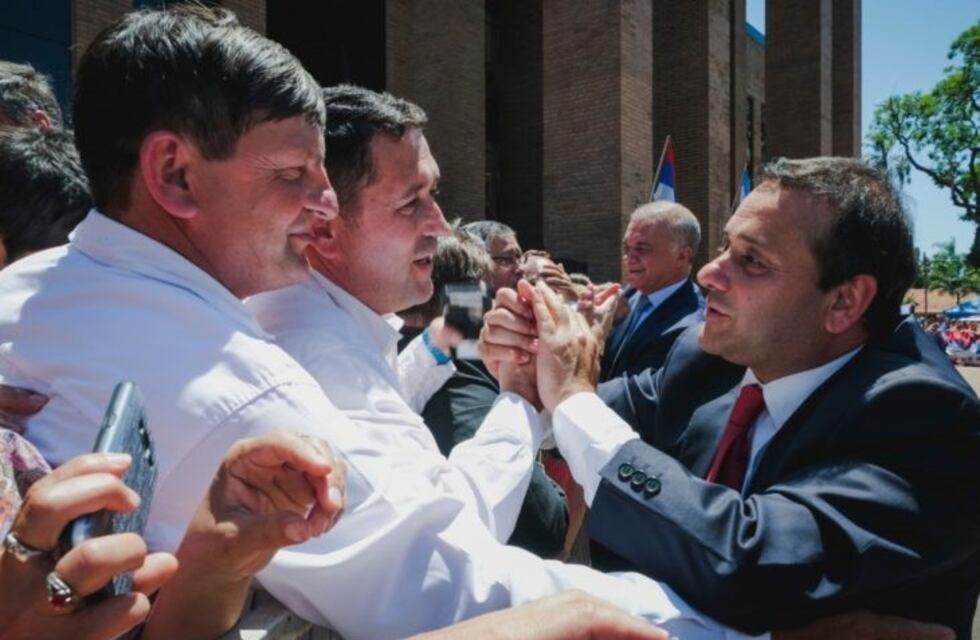 El gobernador Oscar Herrera Ahuad repudió los incidentes en el Concejo de Iguazú