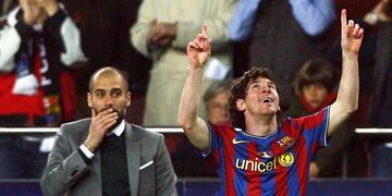 Barcelona's Lionel Messi (R) celebrates in front of his coach Pep Guardiola after scoring a goal against VfB Stuttgart during their Champions League last 16, second leg soccer match at the Nou Camp stadium in Barcelona March 17, 2010\u002E Picture taken March 17, 2010\u002E REUTERS/Albert Gea
