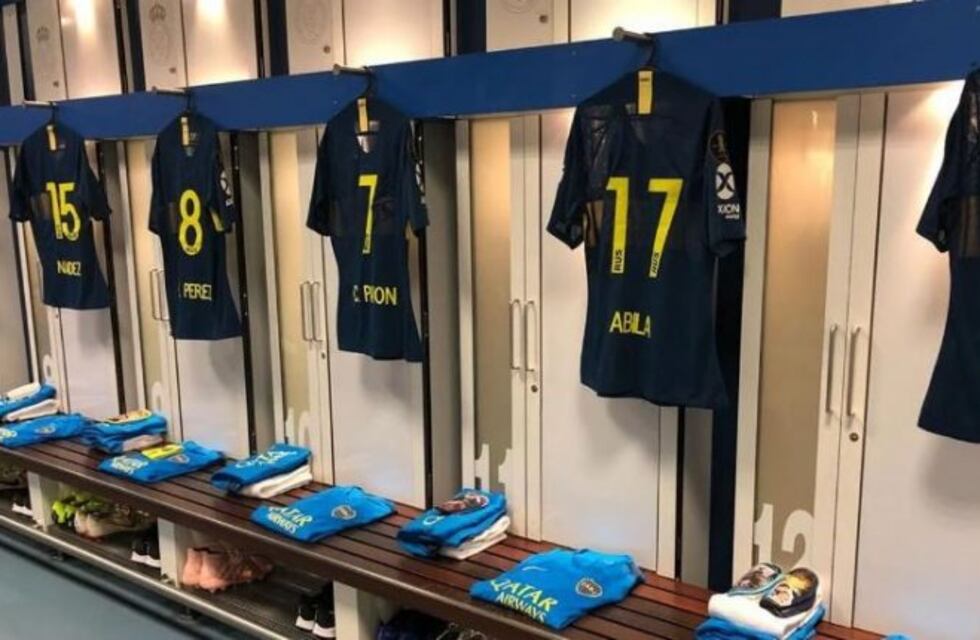 Boca colgó las camisetas en el vestuario del Real Madrid: la pista que podría revelar el equipo de Guillermo