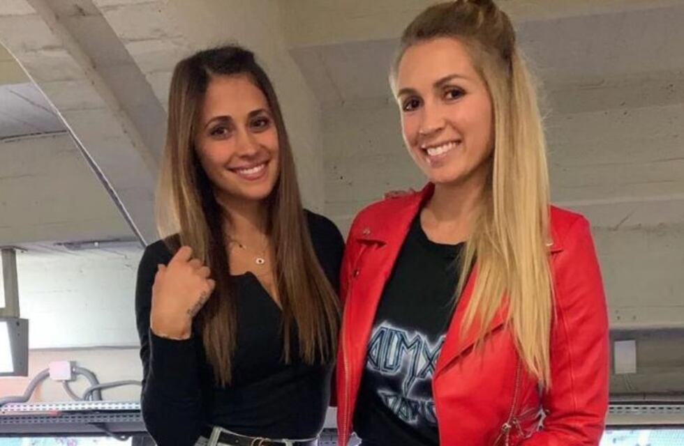 El piropo de Leo Messi para Antonela Roccuzzo y Sofía Balbi, que posaron en el Camp Nou