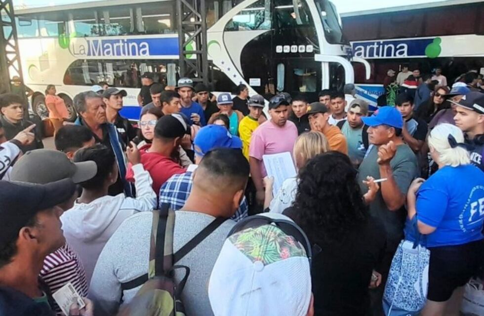 Preocupación en Río Negro por la llegada masiva de trabajadores golondrina de Concordia y no consiguen empleo en la cosecha