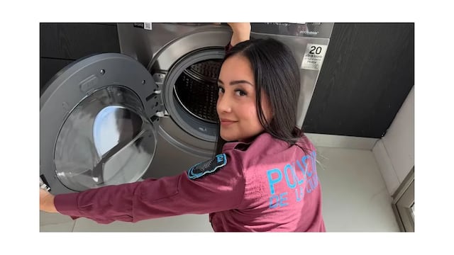 Nicole, la expolicía de la Ciudad de Buenos Aires que fue suspendida por conducta indecorosa.