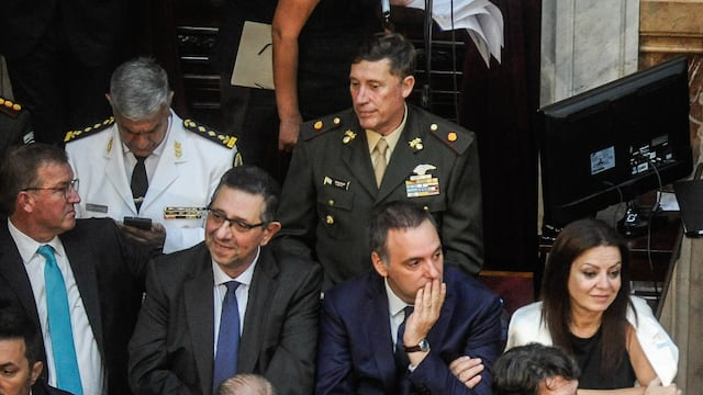 Alejandro Guglielmi (arriba), ahora exjefe de Casa Militar. (Federico López Claro / Corresponsalía)