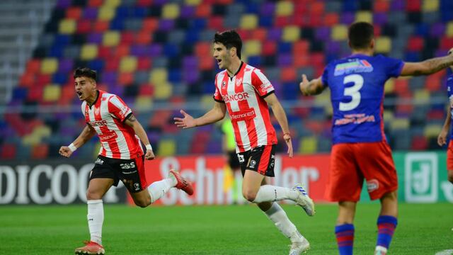 "Gregol". Gregorio Rodríguez encontró premio a su buen momento en Instituto con el gol del 1 a 1 en Santiago (José Gabriel Hernández / La Voz).
