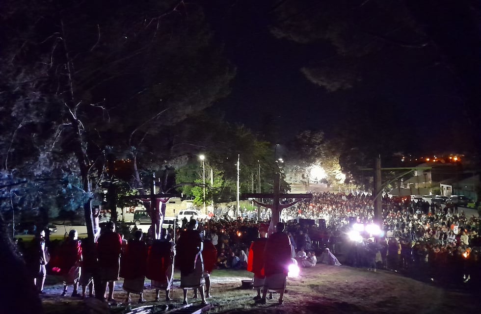 Gran demostración de fe en el tradicional Vía Crucis Viviente de Punta Alta