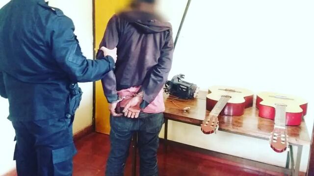 Detienen a un individuo y recuperan instrumentos musicales robados en Dos de Mayo.
