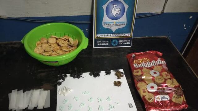 Insólito: intentaron hacer pasar drogas en un paquete de galletas en la comisaría octava
