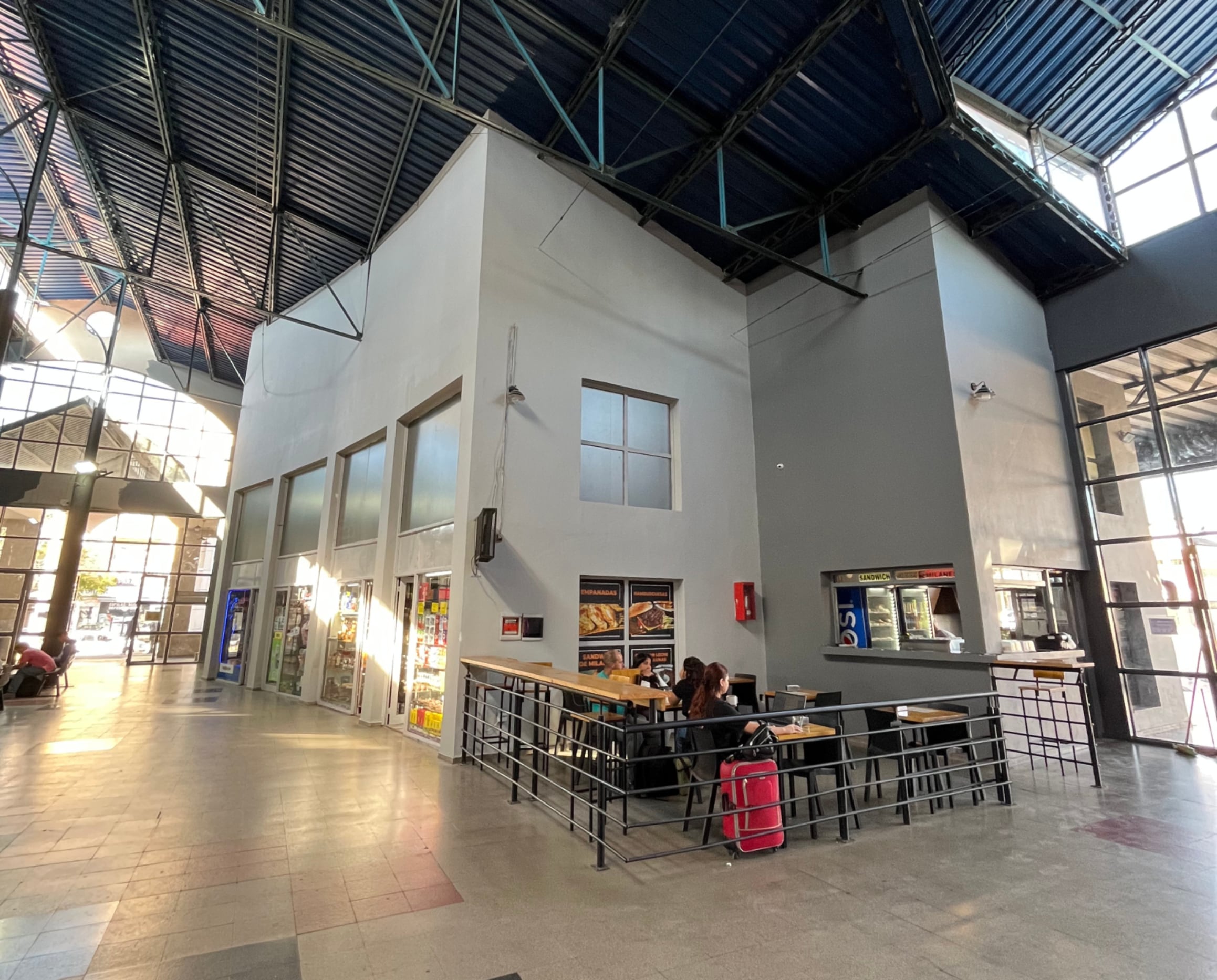 Avanza la remodelación integral de la Terminal de Ómnibus de Paraná.