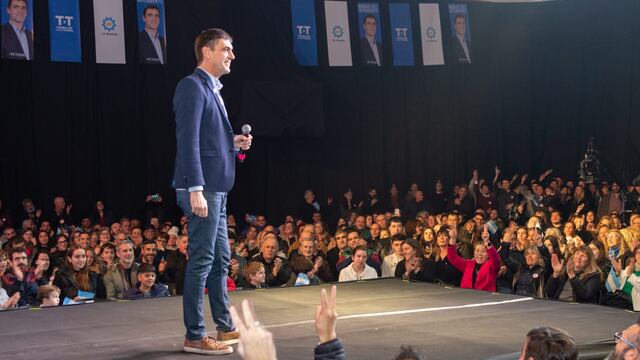 Así fue el lanzamiento de Rogelio Iparraguirre