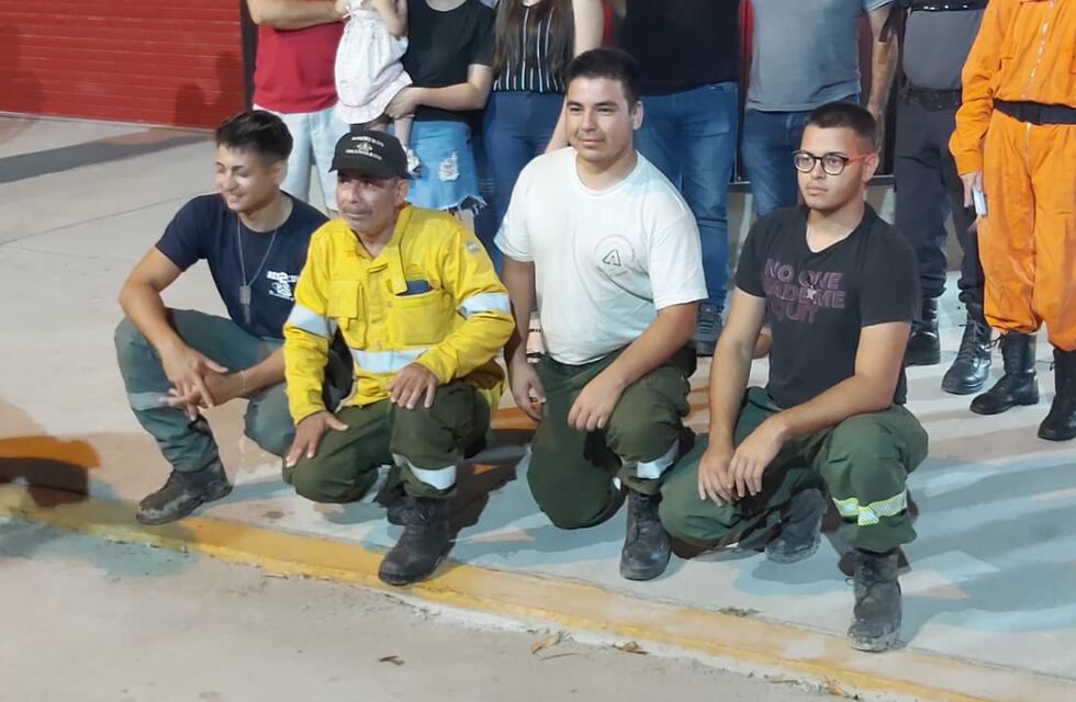 Regresaron los bomberos de Arroyito que participaron de los incendios de Corrientes