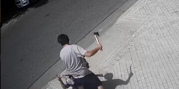 El hijo del hombre herido tuvo un problema con el acusado por la relación con una mujer.