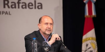 Perotti anunció que todas las actividades del Gran Rosario deberán cerrar a las 19:30 (@omarperotti)