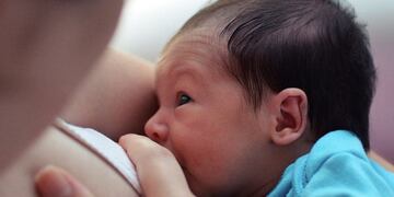 En Argentina creció la proporción de mujeres que amamantan a sus hijos