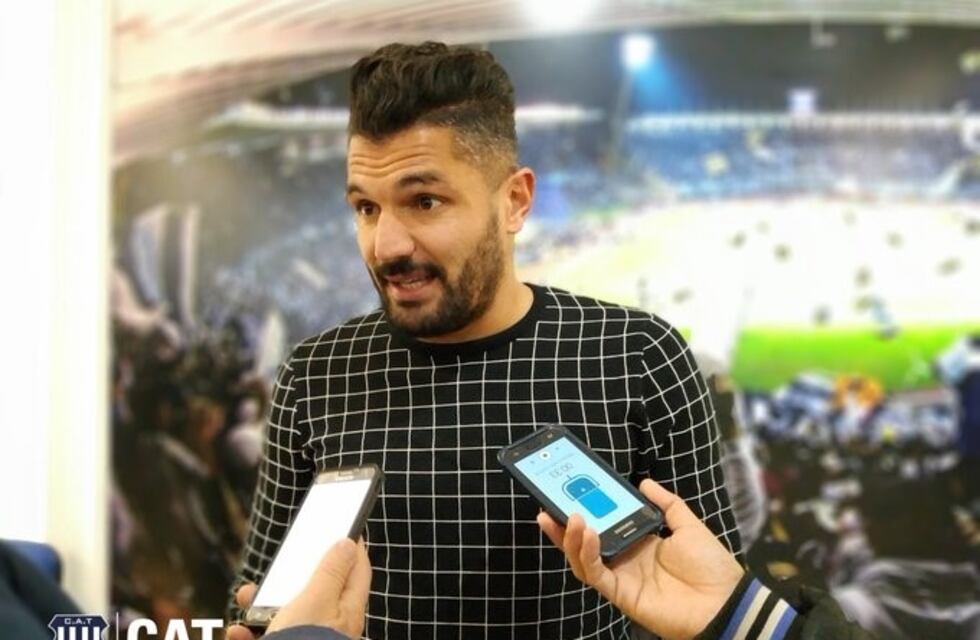 Gandolfi vuelve a la zaga de Talleres ante el Rojo