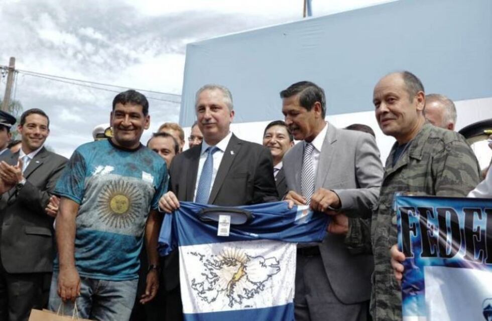 Passalacqua presidió el acto por Malvinas en Campo Viera
