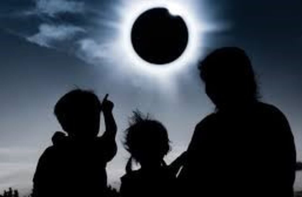 Colegios de Sierras Chicas tienen planes de contingencia por el eclipse