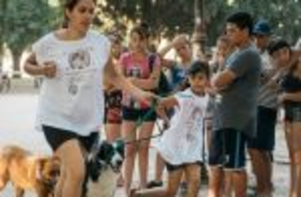 200 perros participaron en la primera maratón de mascotas en Río Cuarto