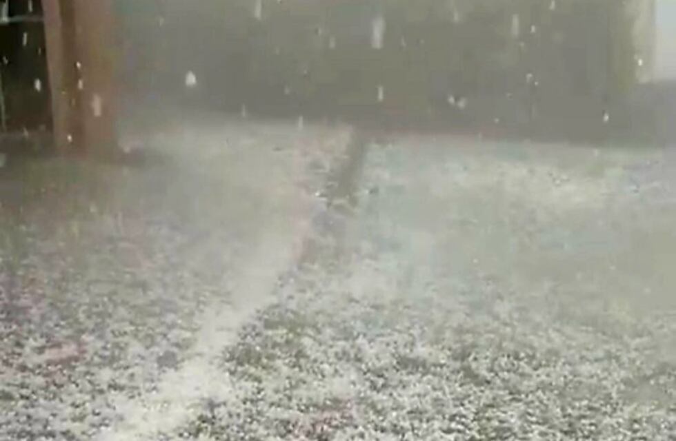 Fuerte tormenta e importante caída de granizo en Punilla
