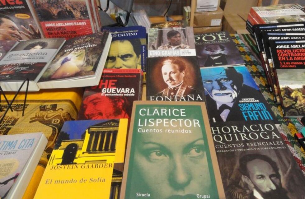 Lectura solidaria en la ciudad: Rayuela y su biblioteca libre