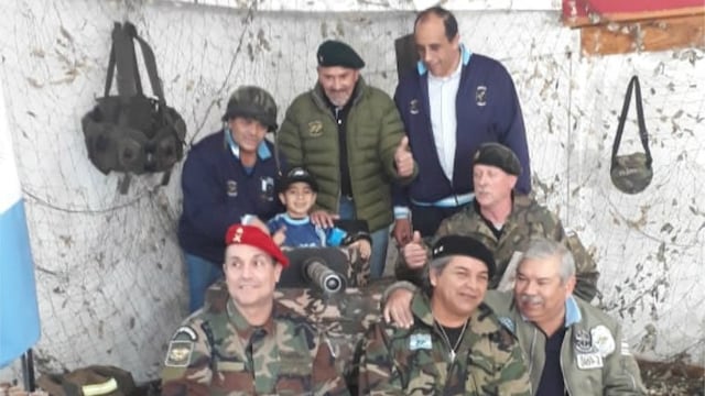Miqueas, el nene cordobés de 5 años que festejó su cumpleaños con veteranos de Malvinas\u002E (Cadena 3)