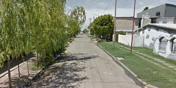 El joven fue ejecutado a balazos este miércoles en Villa Gobernador Gálvez\u002E (Street View)