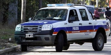 Patruillero de la policía bonaerense\u002E (web)