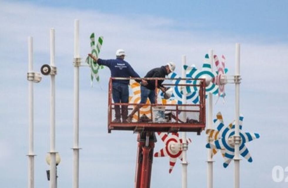 El Municipio volvió a colocar los molinos del Paseo Dávila
