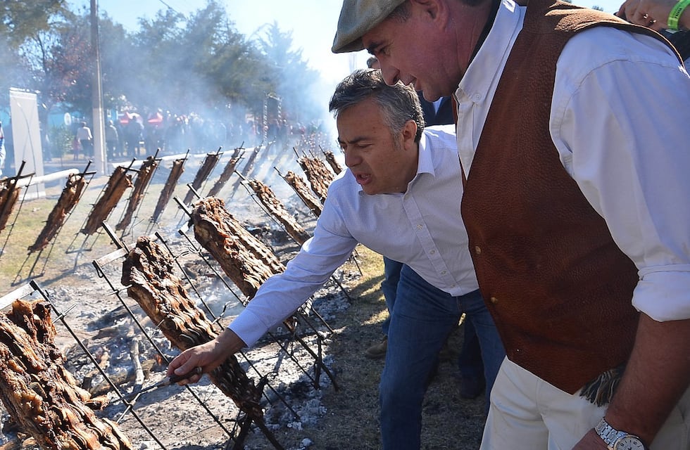 Alfredo Cornejo, Patricia Bullrich y Rodolfo Suárez copan la parada en la Fiesta de la Ganadería