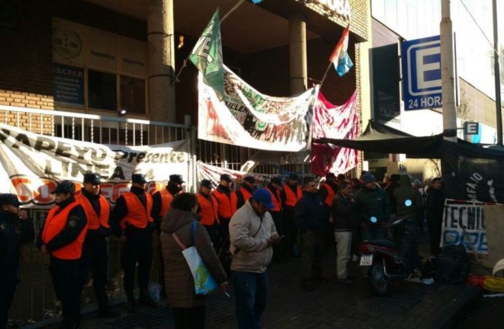 Conflicto en el transporte: avanzan preparativos de marcha de centrales obreras