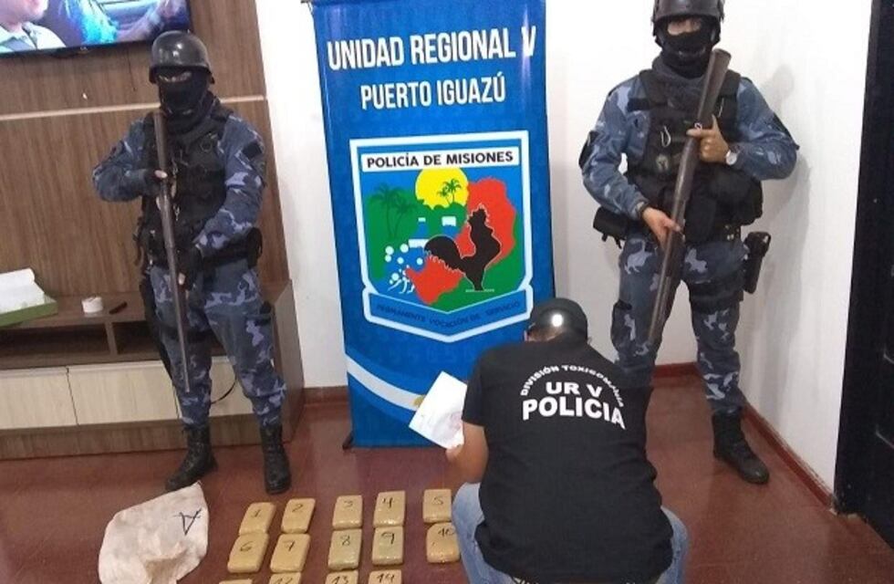 Operativo nocturno en Iguazú: incautaron 10 "panes" de marihuana