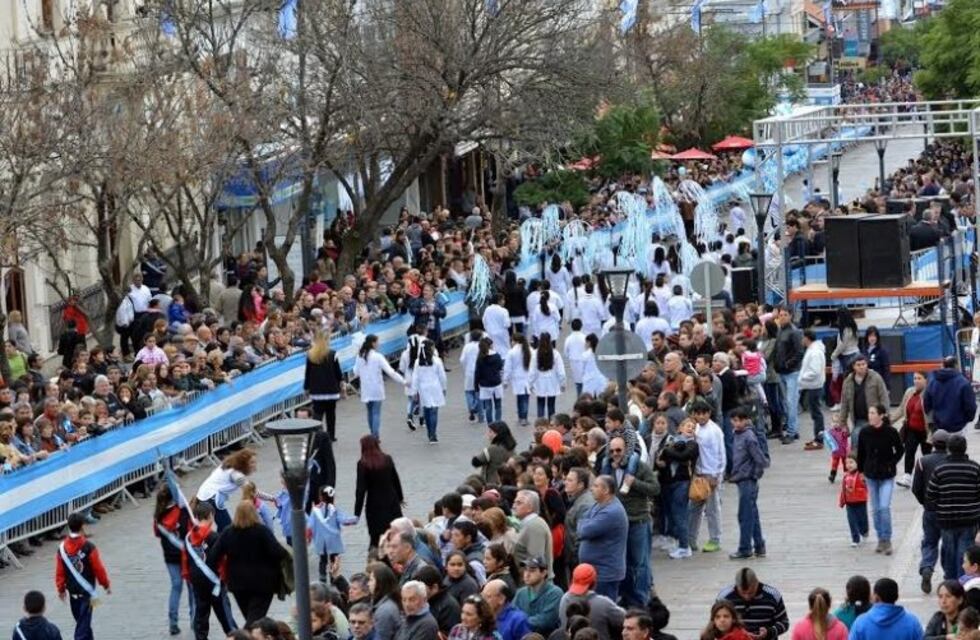 El gobierno de Alta Gracia invita a instituciones a participar del tradicional desfile del 25 de mayo
