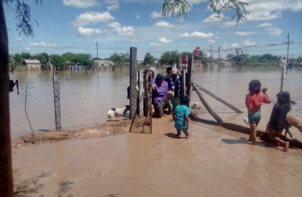 Desborde del Pilcomayo: continúan evacuando a los comunidades