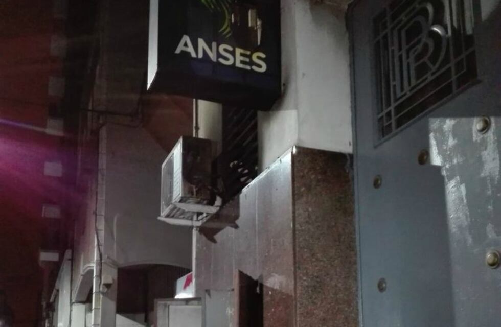 Anses suspendió la actividad en la sede del centro por un principio de incendio