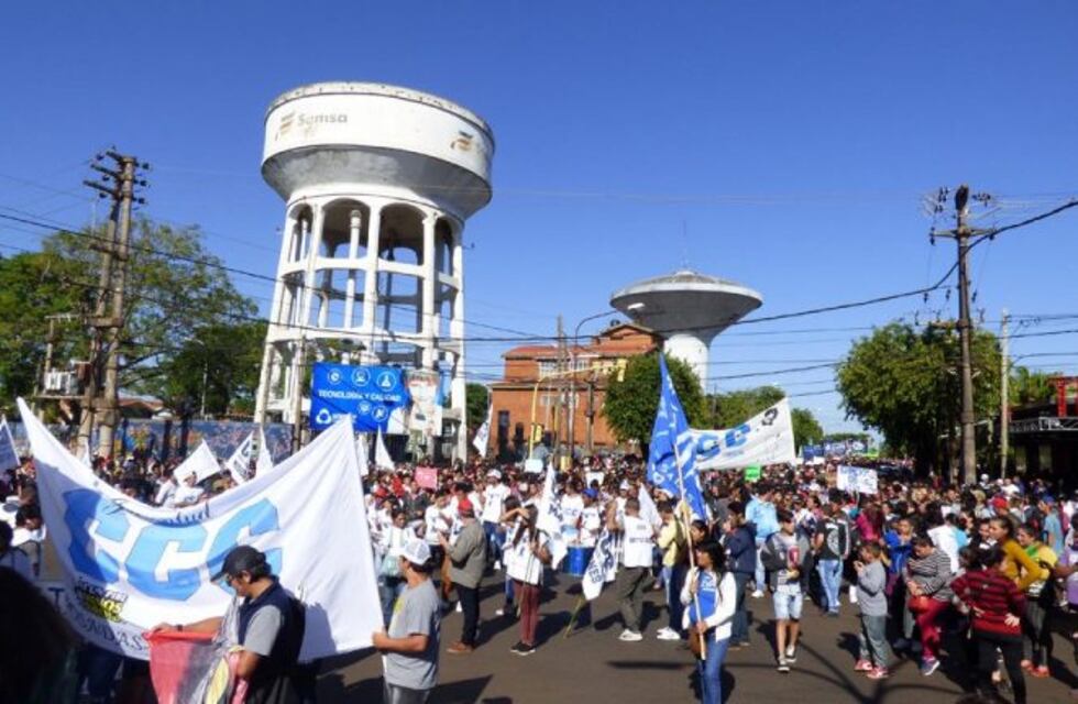 Protestas en contra del aumento de tarifas y las medidas de Nación