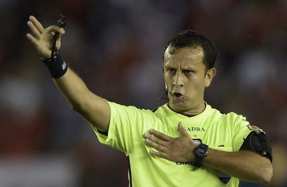 Nadur advirtió que la influencia de Tinelli condicionó el arbitraje de Herrera en el clásico entre San Lorenzo y Huracán
