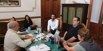 Reunión por le techo de la Escuela Nº 54