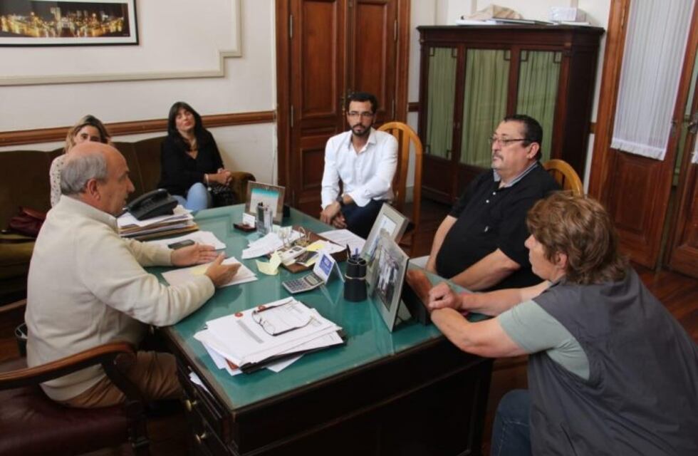 Reunión por el techo de la Escuela  Nº 54