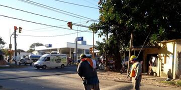 Comenzaron las tareas para remover lomos de burro en mal estado en la ciudad de Corrientes\u002E