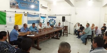 Reunión vecinal en la Cámara de Comercio de Castelli por la inseguridad\u002E