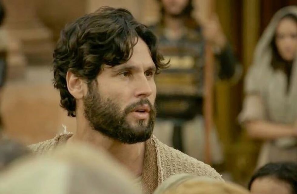 Dudu Azevedo, el actor de "Jesús", sorprendió a sus seguidores con fotos desde la cama