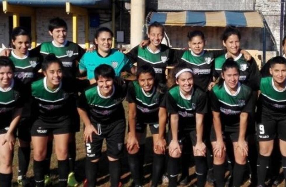 Nueva fecha de fútbol femenino donde faltaron médico y ambulancia para dos jugadoras lesionadas de cuidado