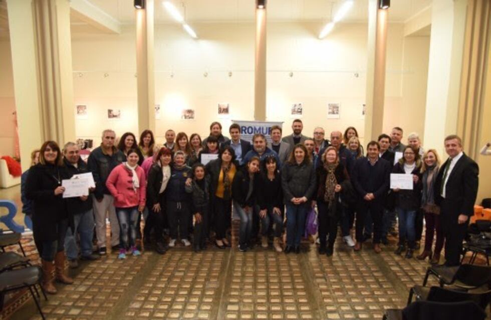 Entregaron créditos por casi dos millones de pesos a emprendimientos rosarinos