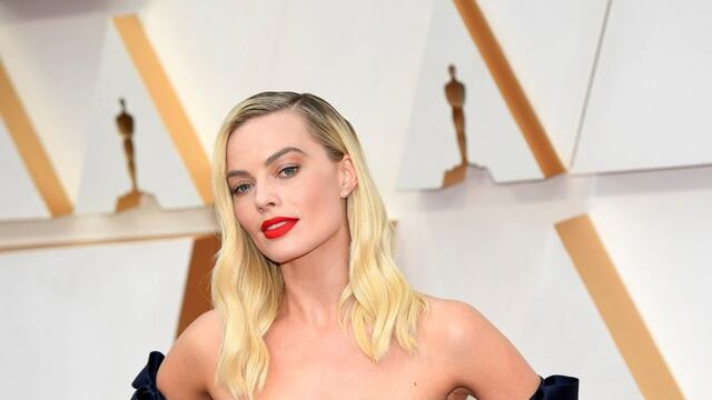 Margot Robbie llevó un vestido vintage de Chanel\u002E