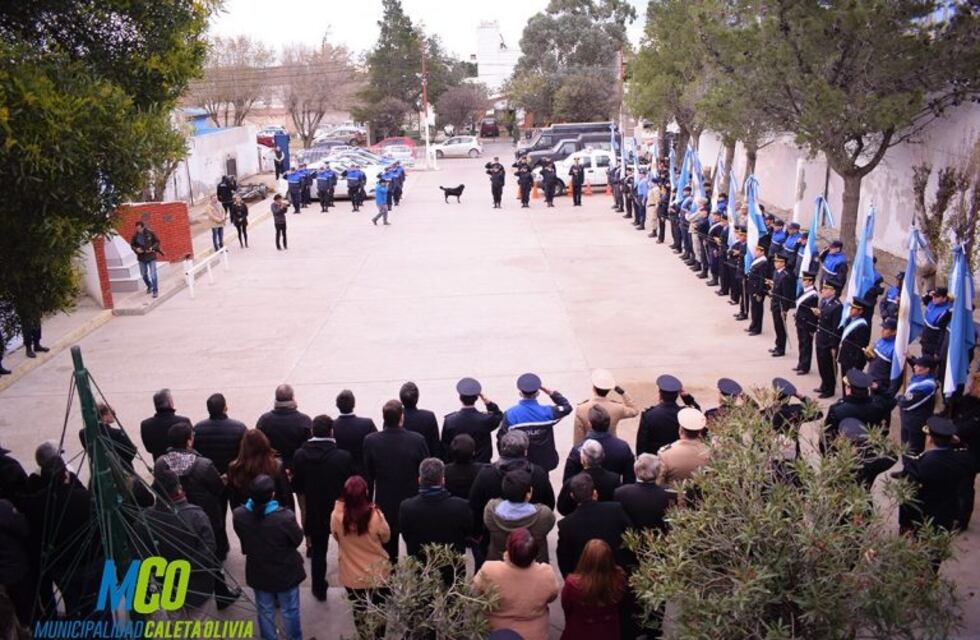 Homenaje a Agudo, el oficial de policía herido en enfrentamiento