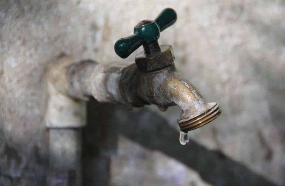 Recomiendan cuidar el agua en barrios zona sur de Córdoba