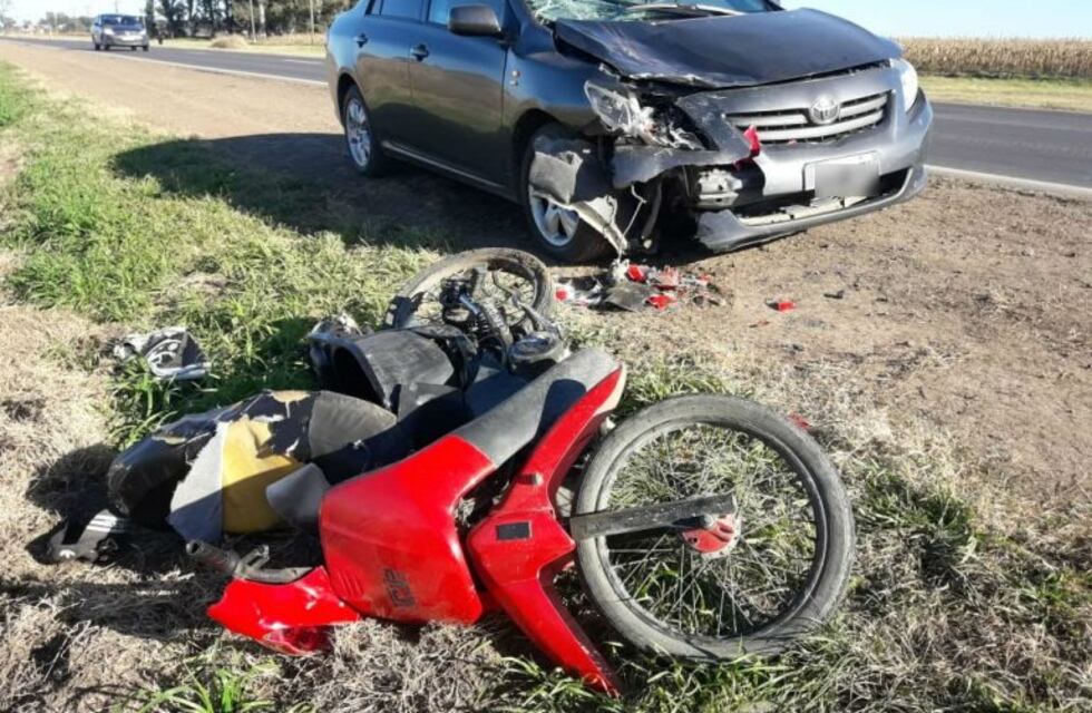 Arroyito: iba en moto, los chocaron de atrás y murió